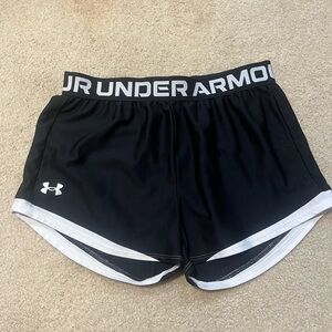 Black under armor athletic shorts